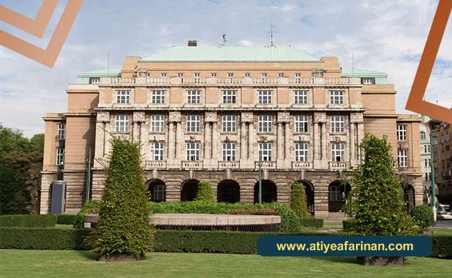 زمان بندی درخواست پذیرش از Charles university